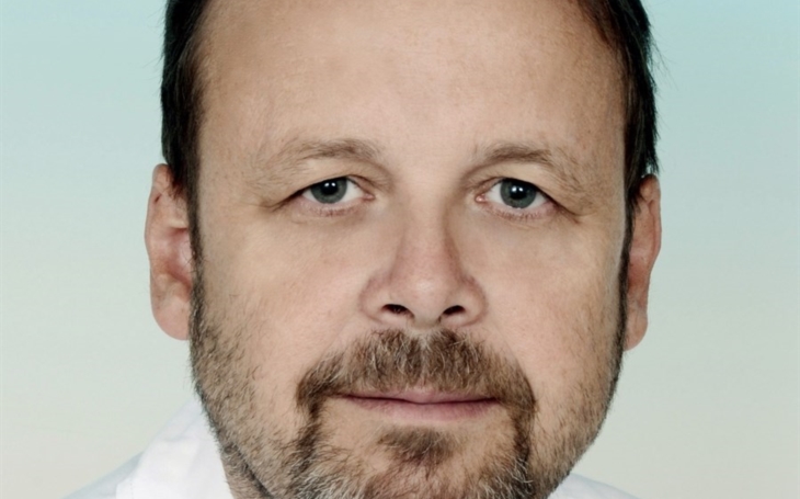 Prof. Vladimír Šrámek, FNUSA Brno: Zdravotníci pracují vzorně, jen humoru ubývá…
