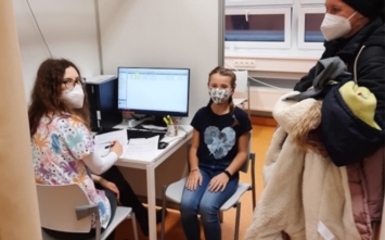 KNTB Zlín: Více než sto dětí si přišlo v pátek do Očkovacího centra pro vakcínu